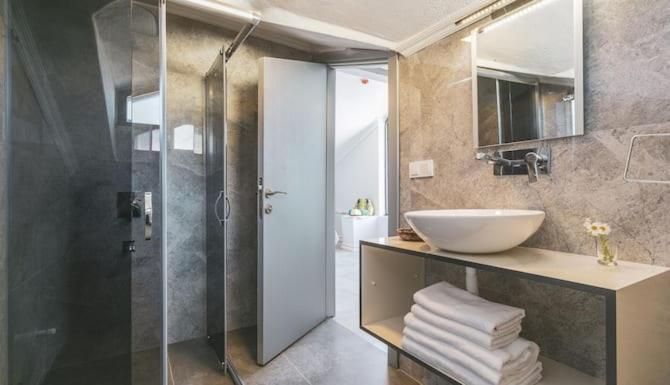אולודניץ Monastery Suites Hotel (Adults Only) מראה חיצוני תמונה